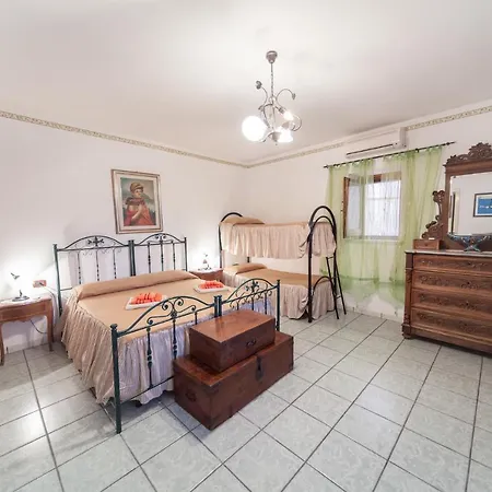 Dom wakacyjny Ruga Grande Case Per Vacanze